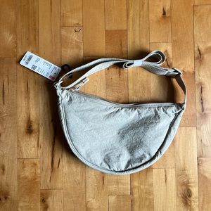 NWT Uniqlo round mini shoulder bag